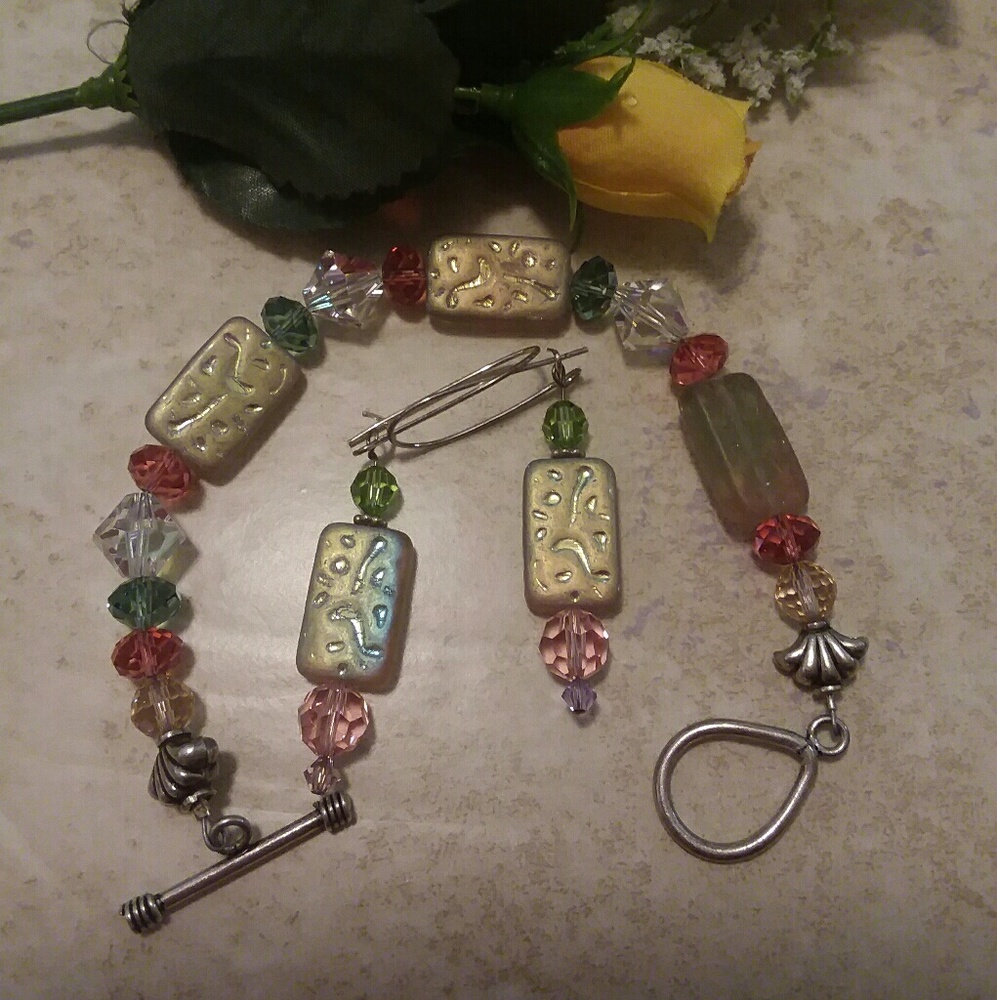 Silver and bead bracelet